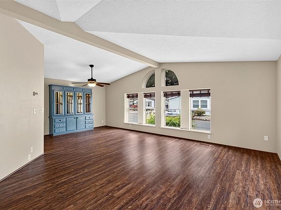 4th image of 819 Mountain Villa Loop
