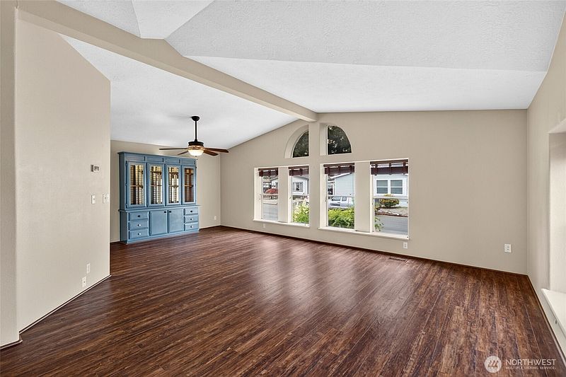5th image of 819 Mountain Villa Loop