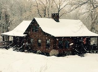 83R Bloomingdale Rd #R, Quaker Hill, CT 06375