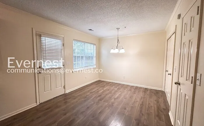 1592 King James Dr — Photo 12