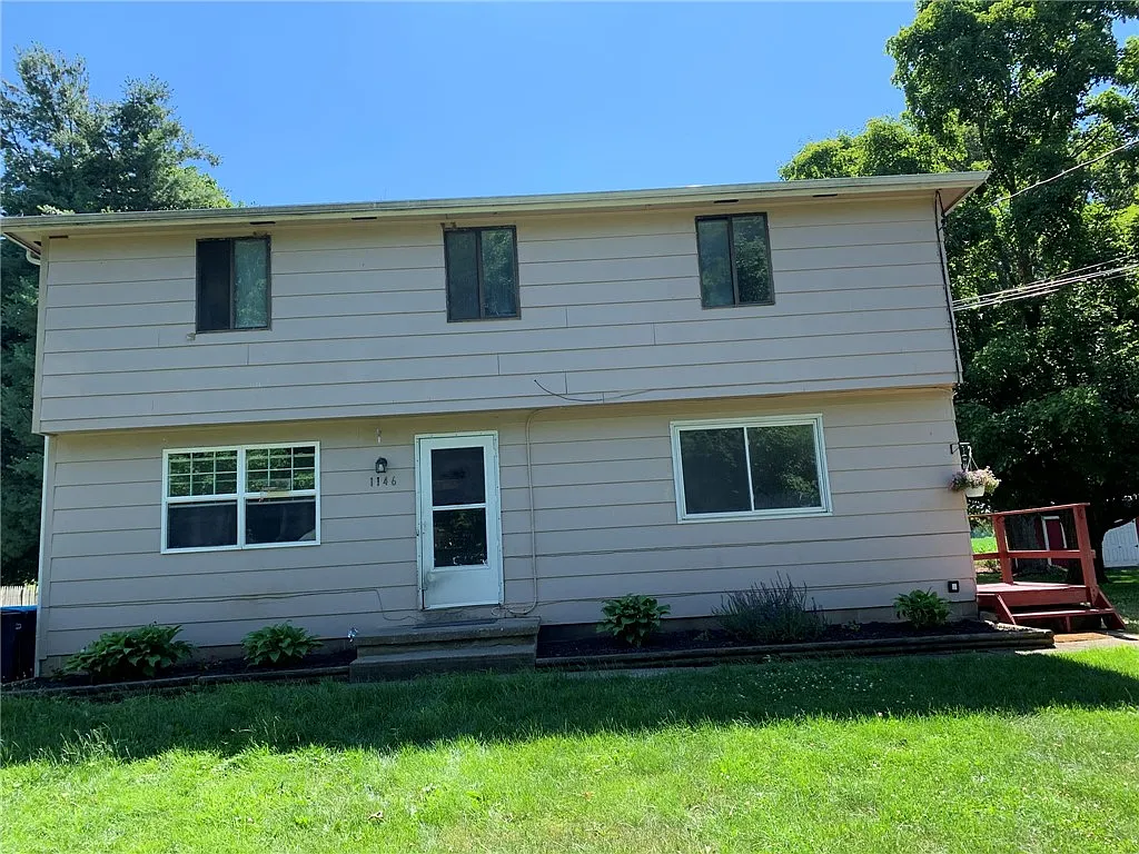 3 bed, 1.5 bath, 1000 sqft, $1,850 — Photo 1