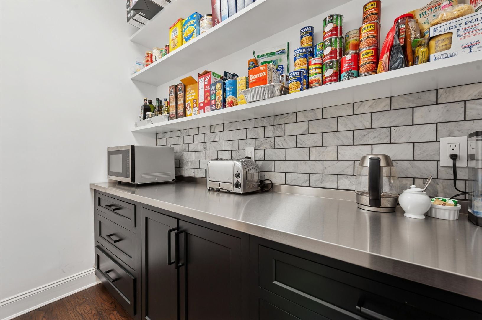  Pantry