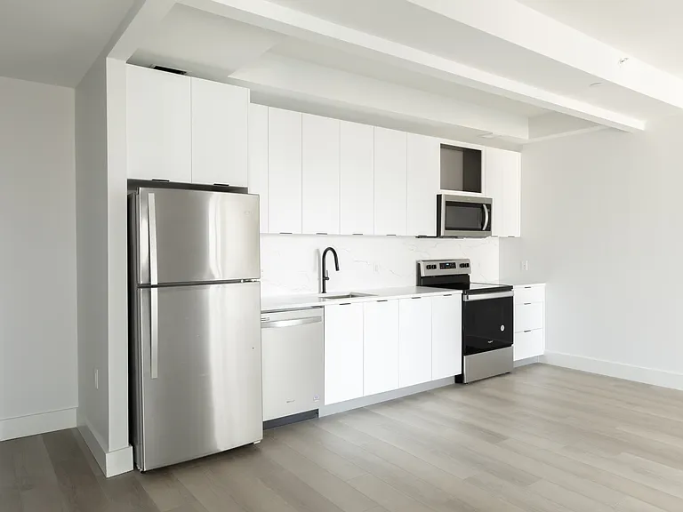 215 E 124th St #7B — Photo 18