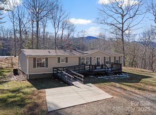 105 Satinwood Dr, Burnsville, NC 28714