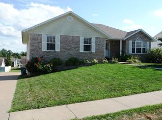 3827 Oxford Rd, Jefferson City, MO 65109