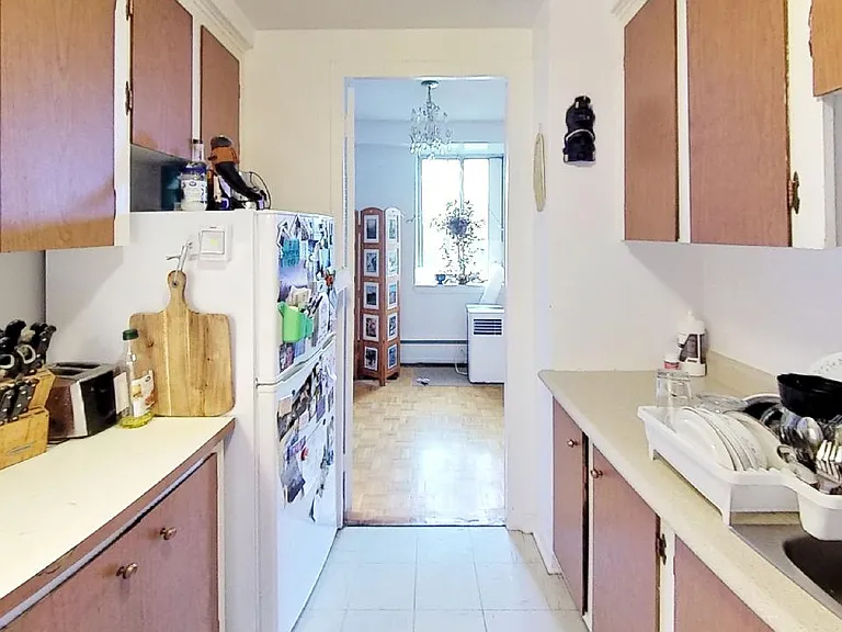 5713 Victoria Rd #507 — Photo 16