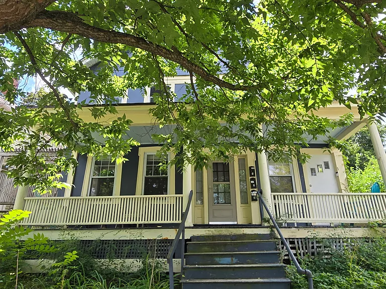 327 Pleasant St #1 — Photo 15