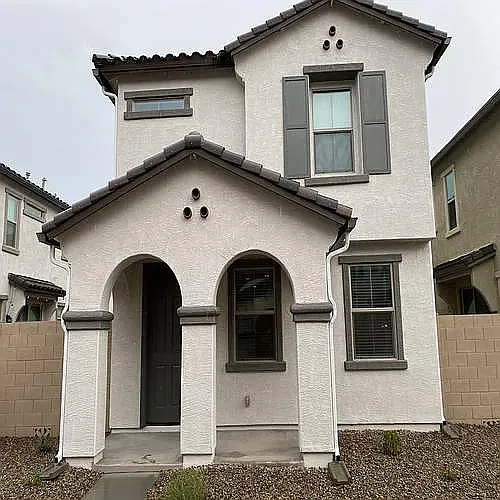 S 83rd Pl — Photo 1