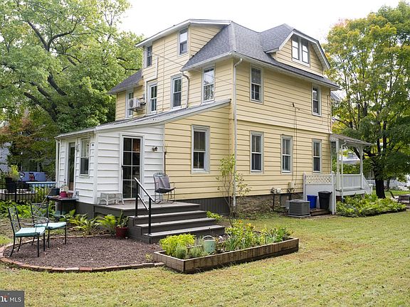 2nd image of 315 Union Ave
