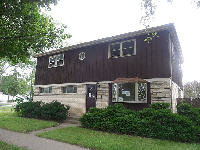 1st image of 425 N Bierman Ave