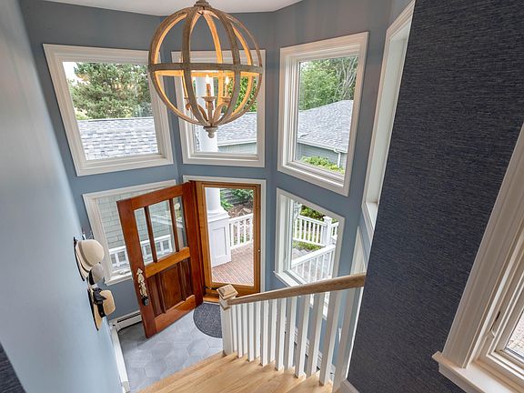 4th image of 21 Atlantic Dr #21