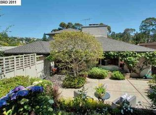 35 Westminster Dr, Oakland, CA 94618