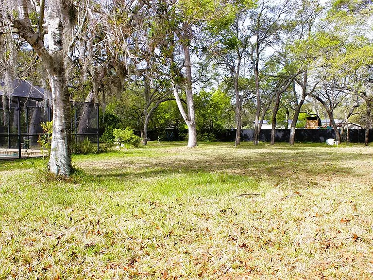 3201 Bartlett St — Photo 38