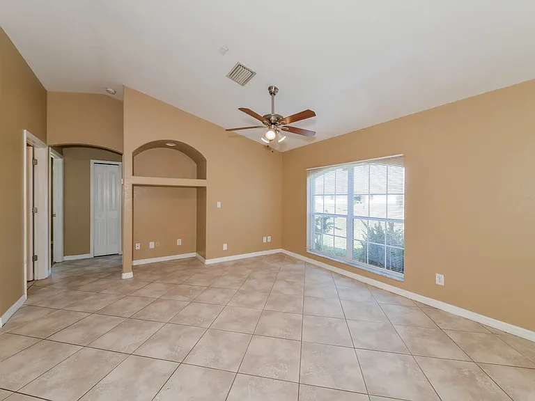 4643 Mermell Cir — Photo 3
