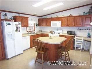 4th image of 253 Amywood Ln