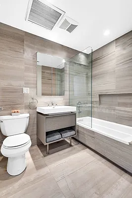 Sold by Bond New York | media 9