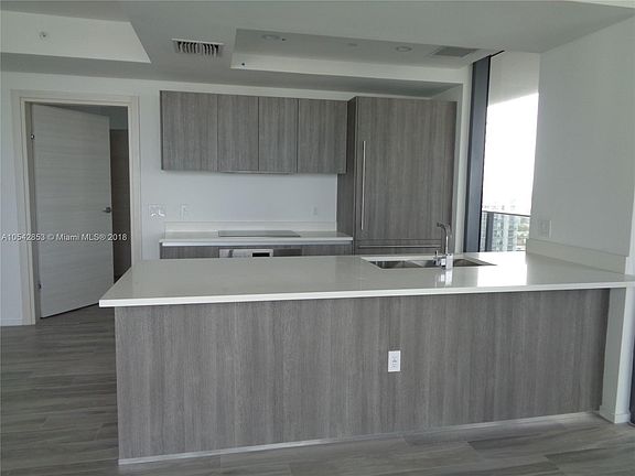 3rd image of 801 S Miami #39