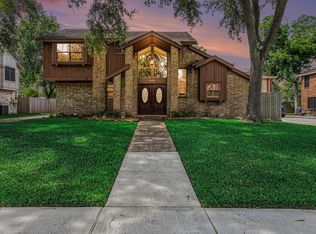 602 Crestwood Dr, Seabrook, TX 77586