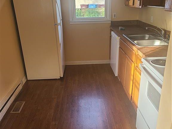 4th image of 1218 Drayton Ct