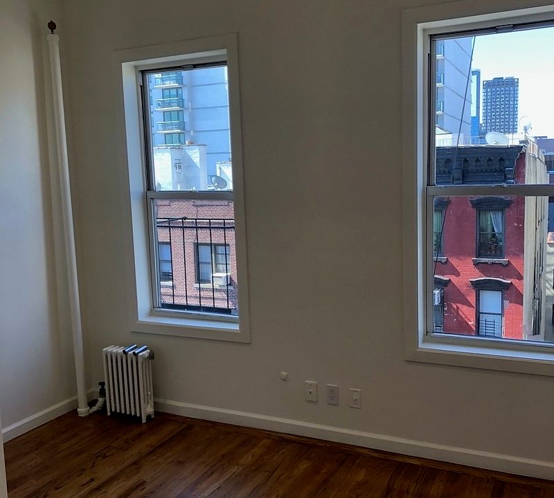 1st image of 156 E 2nd St #24FR