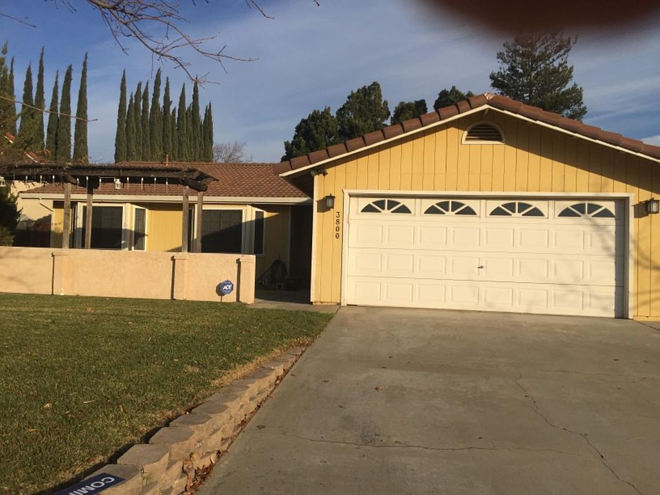 2nd image of 3800 Georgeann Pl