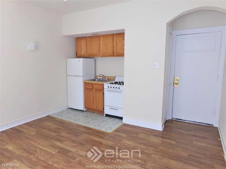 2nd image of 6916 N Lakewood Ave APT 307
