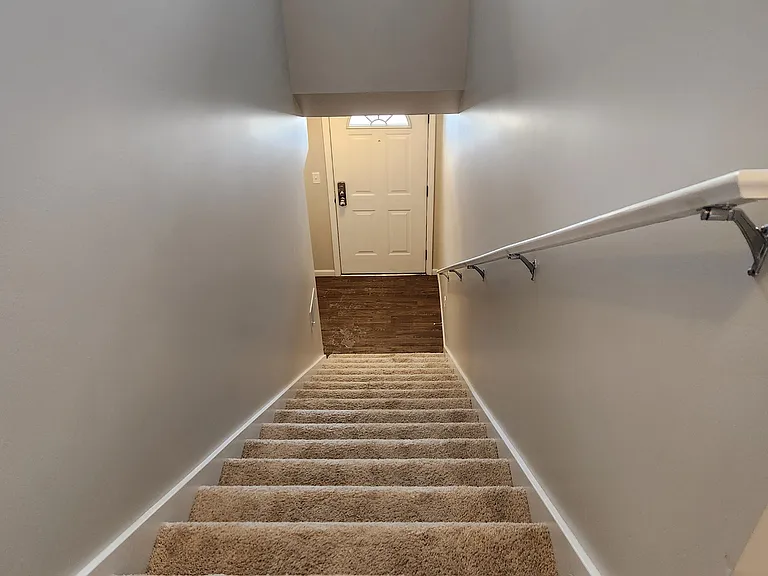 Abbey Ridge Apartment Homes — Photo 104