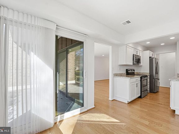 3rd image of 2817 Jermantown Rd APT 107