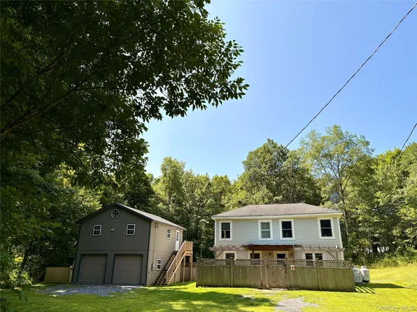 155 Pumpkin Hollow Road N, Hillsdale, NY 12529