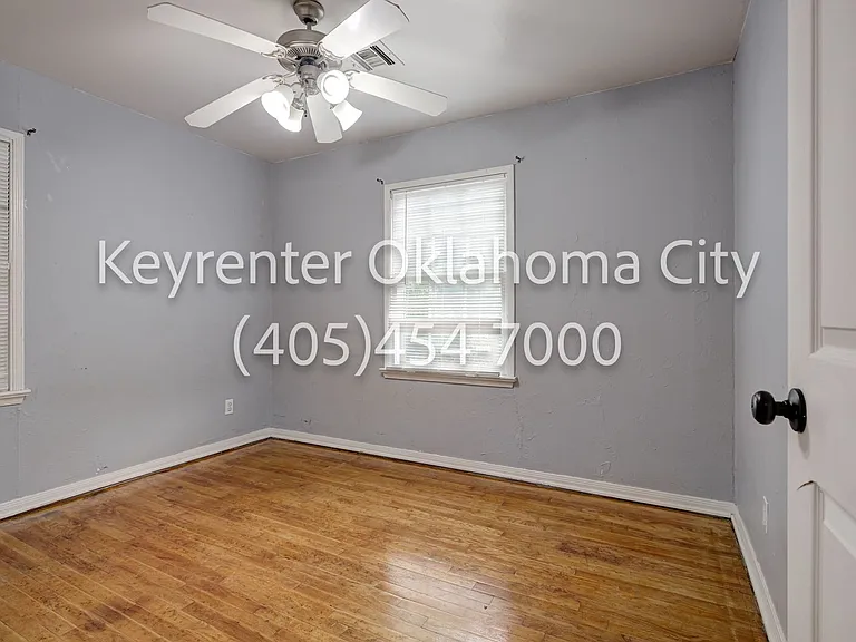 1622 W Britton Rd — Photo 22