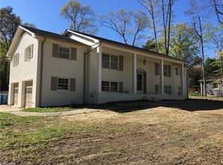 5108 Forest Oaks Dr, Greensboro, NC 27406