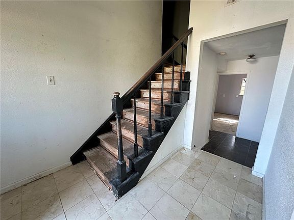 2nd image of 3889 Chriswood Ln