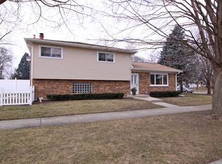 1210 S Prospect St, Wheaton, IL 60189