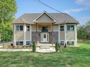 2019 Chalmers Dr, Ann Arbor, MI 48104