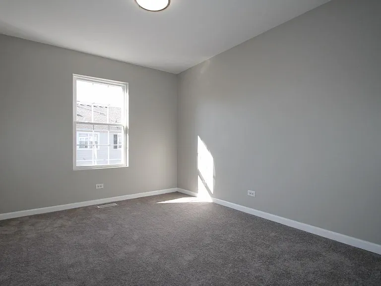 353 Springbrook Trl S — Photo 14