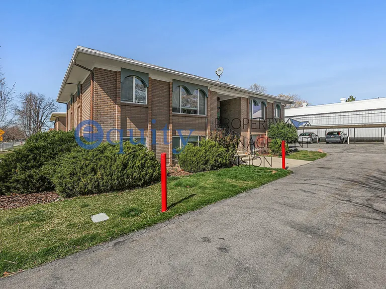 549 E Stringham Ave #B — Photo 19