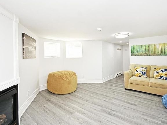 2nd image of 75 McIntyre Cres #9