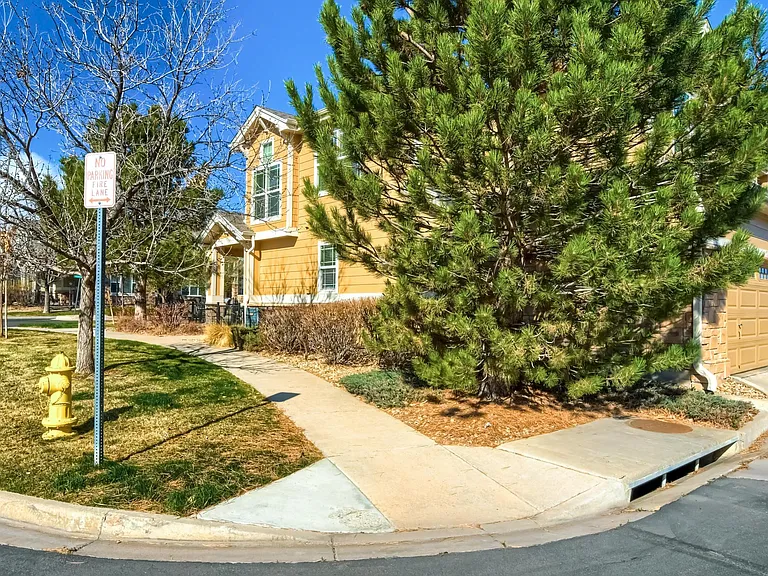 1751 S Buchanan Cir — Photo 33