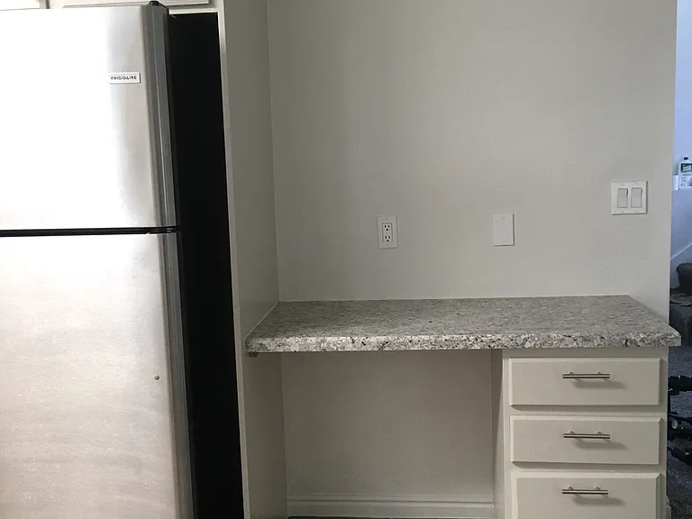 Kitchen/ Desk area