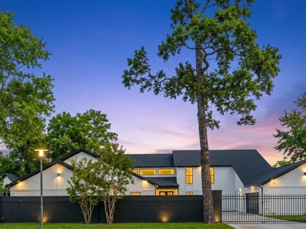 12564 Memorial Dr, Houston, TX 77024