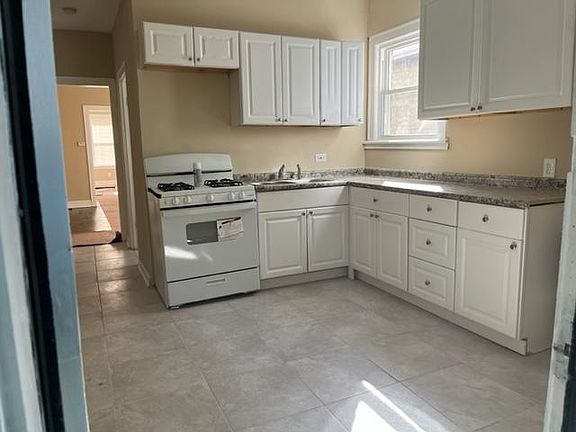 3rd image of 6716 S Maplewood Ave #1