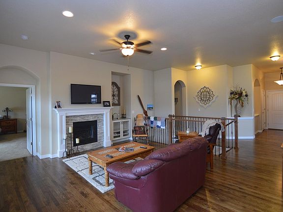 4th image of 2909 Lakefront Dr