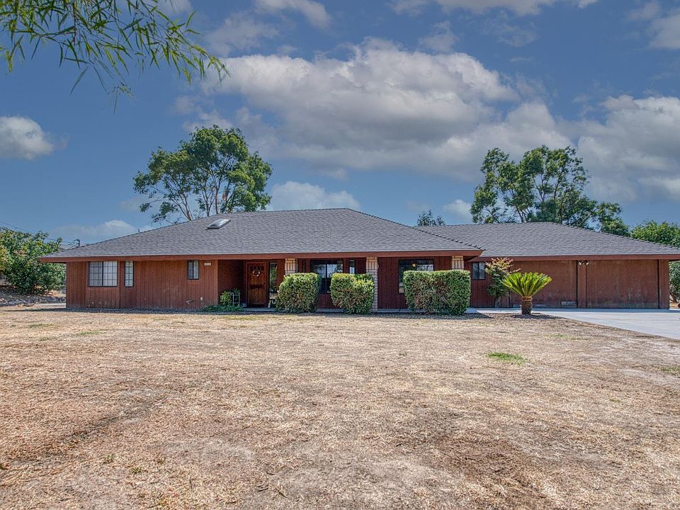 1st image of 35516 John Albert Dr