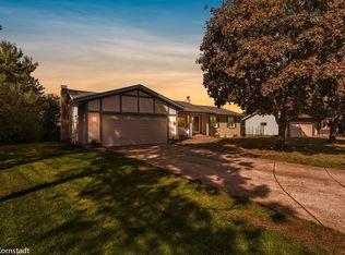 6891 Pinebluff Ct SW, Byron Center, MI 49315