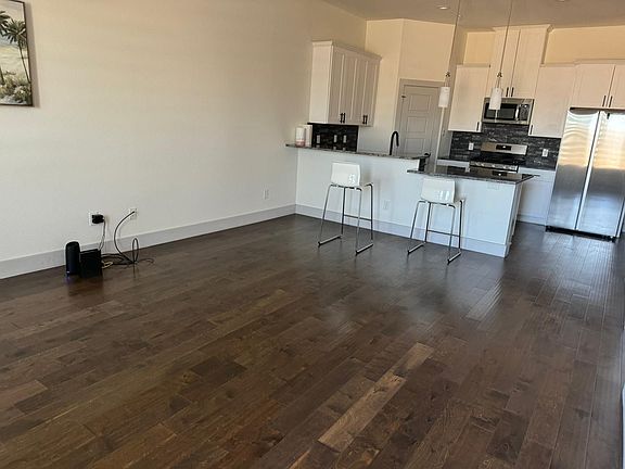 5th image of 6043 Rivendell Dr