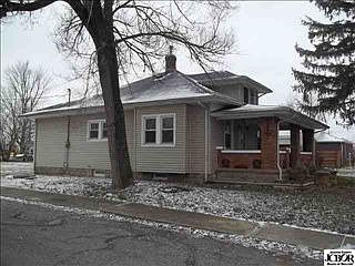 5th image of 1001 W Oak St