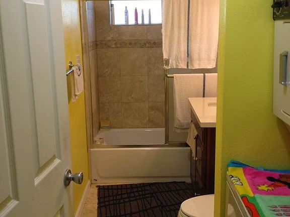 2nd image of 16527 NE 16th Pl