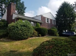 44 S Whittier St, Carteret, NJ 07008