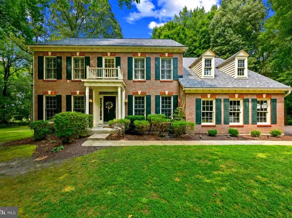 2326 Patuxent River Rd, Gambrills, MD 21054