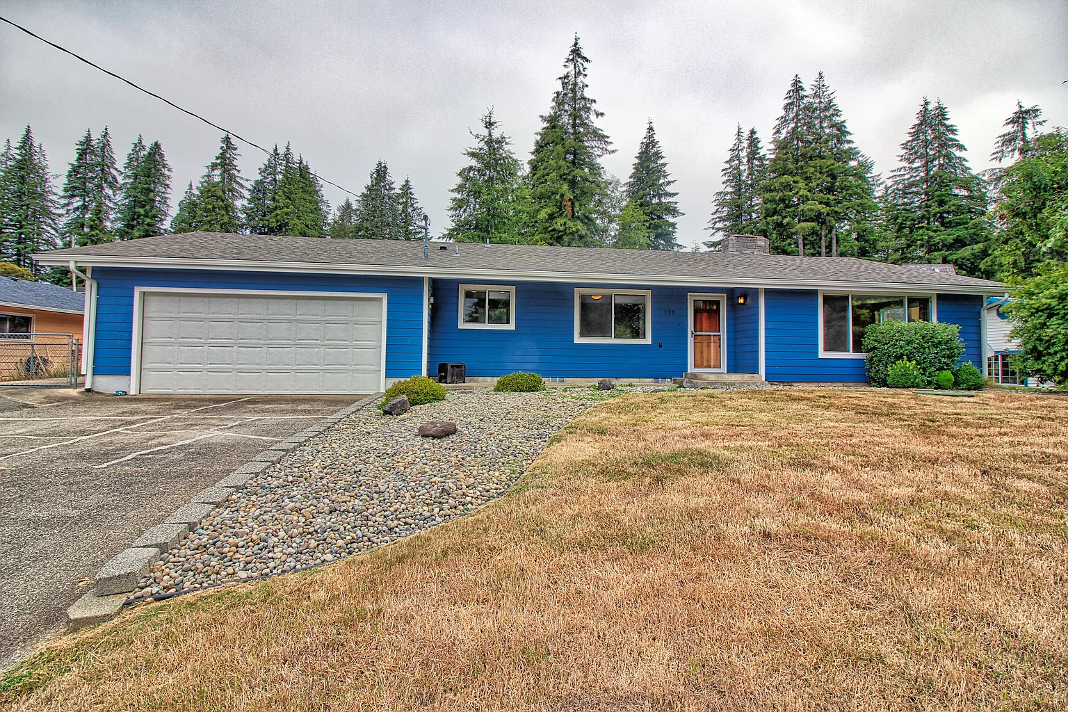 123 Heritage Dr photo 1
